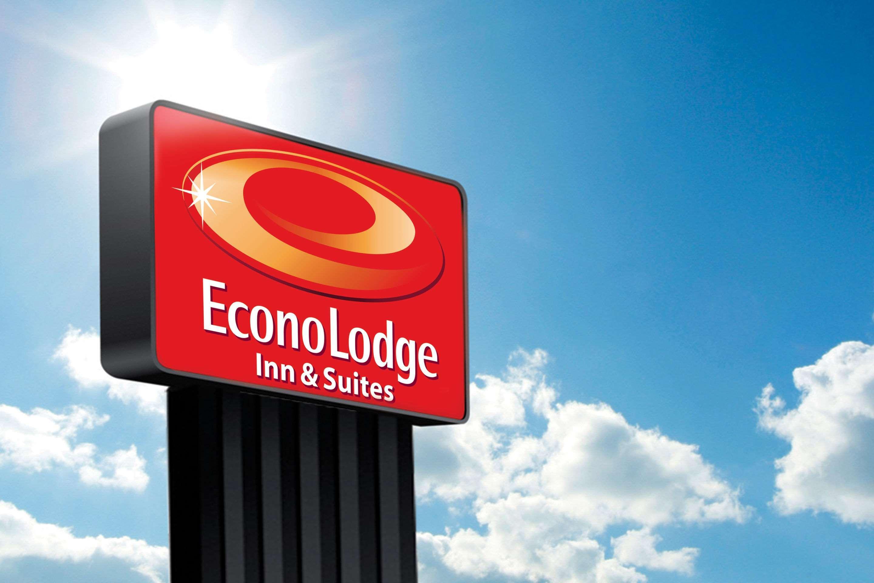Econo Lodge Inn & Suites Флорида-Сити Экстерьер фото