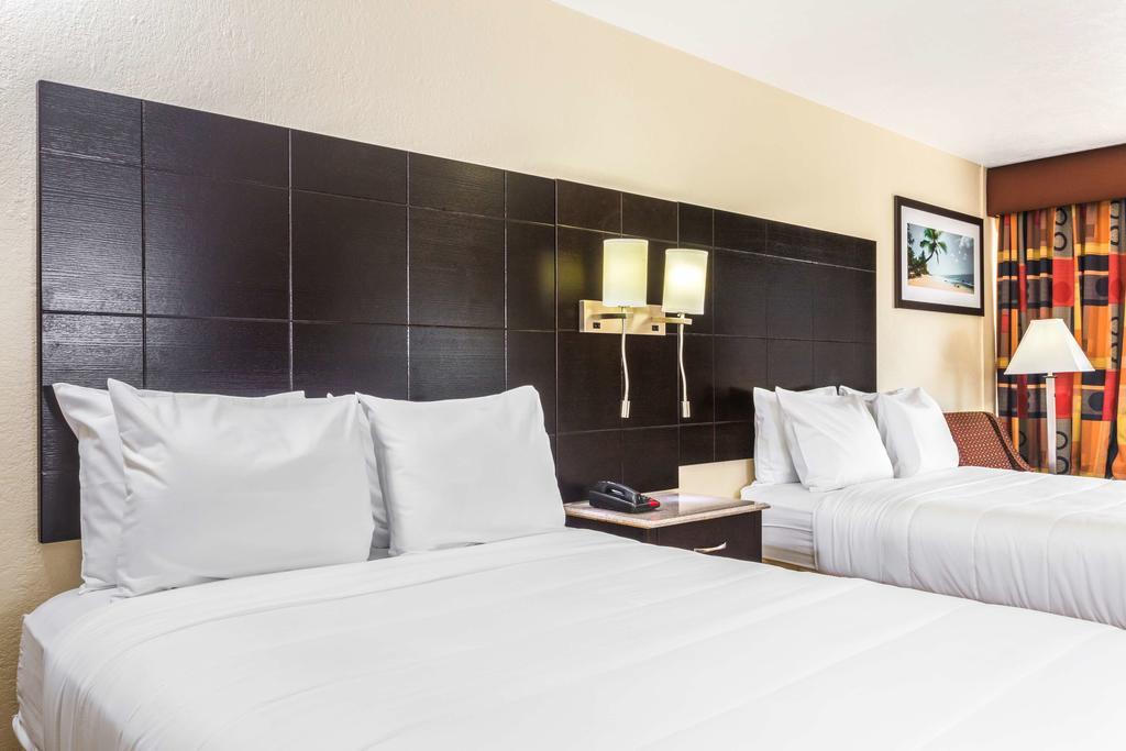 Econo Lodge Inn & Suites Флорида-Сити Экстерьер фото